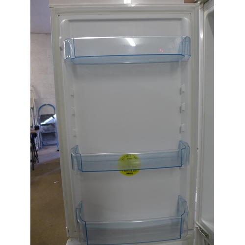 2157 - A Zanussi 6ft tall 60/40 free standing fridge freezer