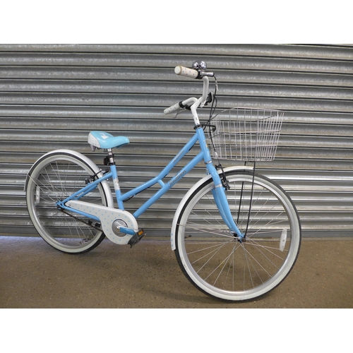 2166 - A women's Pendleton Littleton traditional style frame bike with basket - Police repossession