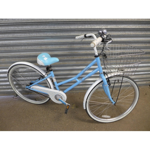 2166 - A women's Pendleton Littleton traditional style frame bike with basket - Police repossession