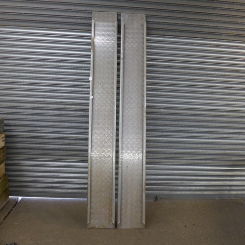 2199 - A pair of steel 2.5m van ramps