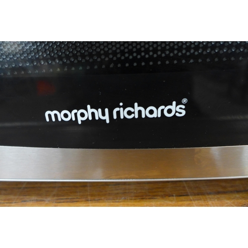 2247 - A Morphy Richards 20L 800w microwave