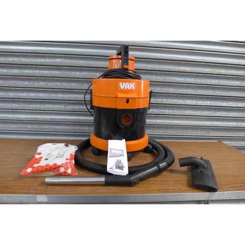 2254 - A Vax carpet and upholstery  vacuum cleaner