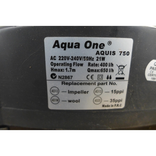 2293 - An Aqua One Aquis 750 240v 21w fish tank filter