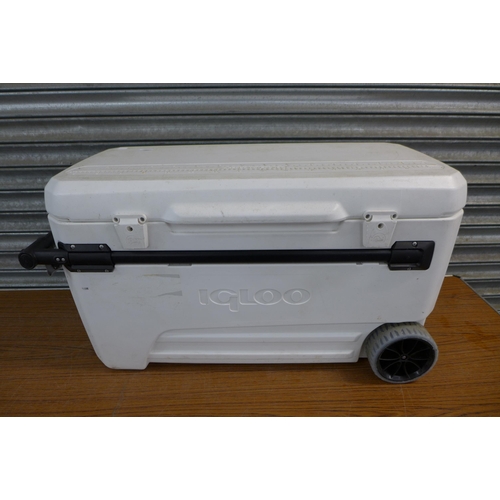 2301 - A large Igloo cool box trolley