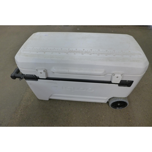 2301 - A large Igloo cool box trolley