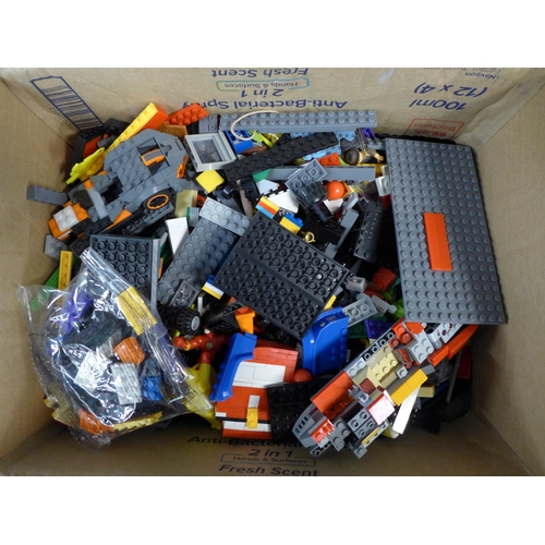 2336 - A quantity of Lego and single drawer Lego storage case