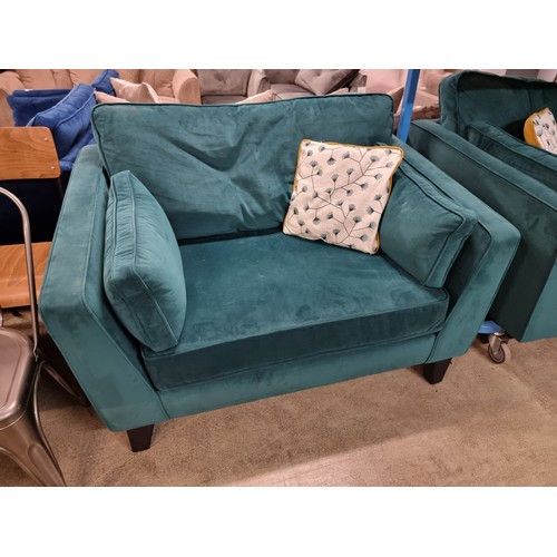 1567 - A Barker & Stonehouse turquoise velvet three seater sofa, two seater sofa and love seat