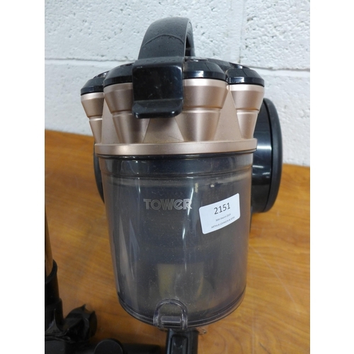 2151 - A Tower 240v 700w cylinder vacuum cleaner (model T102000BLGPETS)