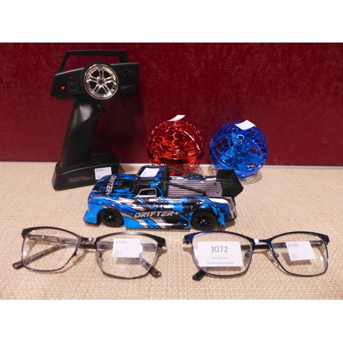 3072 - 2 Pairs of Mixed Glasses, 2 x Wonder Sphere Spinner Balls, Power Craze Drifter 1:28, Black Head Phon... 