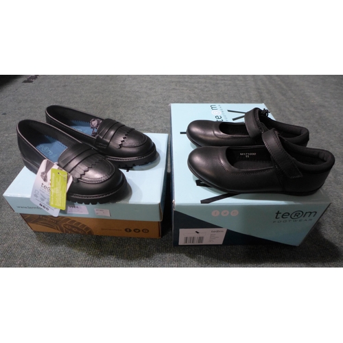 3124 - Pair of kid's black term school shoes - size 12  * and a pair of Term Maya black school shoes (size ... 