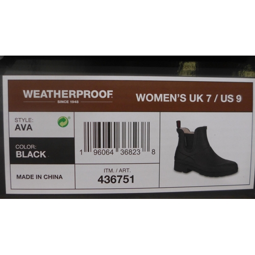 3128 - Pair of women's black weatherproof ankle boots - UK size 7 * This lot is subject to vat