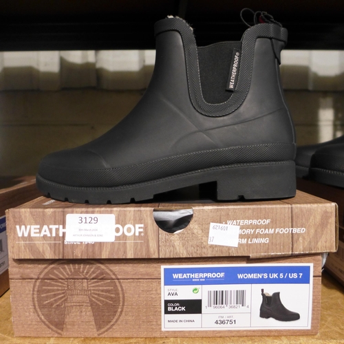 3129 - Pair of women's black weatherproof ankle boots - UK size 5 * This lot is subject to vat