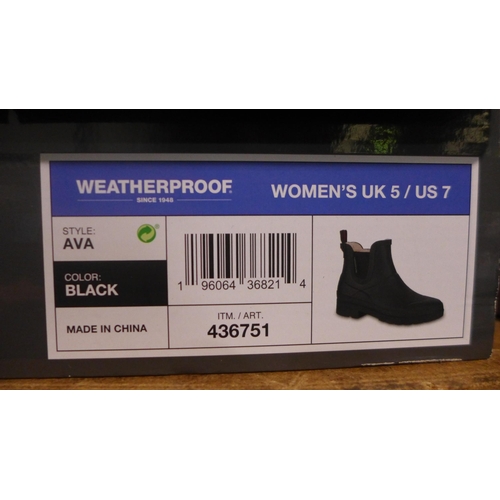 3130 - Pair of women's black weatherproof ankle boots - UK size 5 * This lot is subject to vat