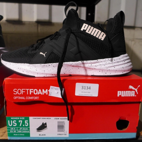 3134 - Pair of women's black Puma trainers - UK size 5  * This lot is subject to vat