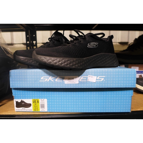 3138 - Pair of men's black Skechers - UK size 7* This lot is subject to vat