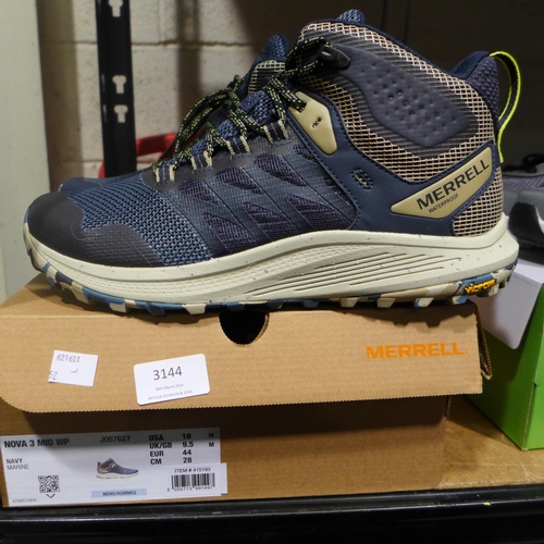 3144 - Pair of men's waterproof Merrell walking boots - UK size 9.5  * This lot is subject to vat