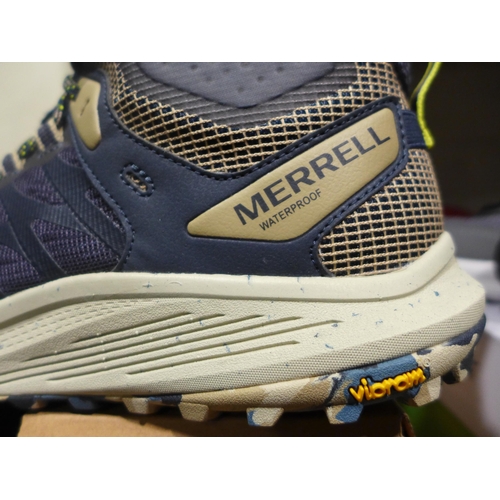 3144 - Pair of men's waterproof Merrell walking boots - UK size 9.5  * This lot is subject to vat