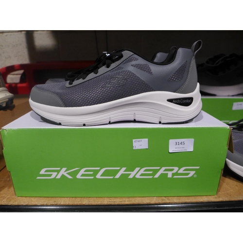 Pair of men's grey Skechers - UK size 9 * This lot is subject to vat