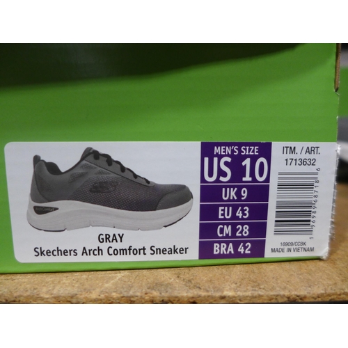 3145 - Pair of men's grey Skechers - UK size 9 * This lot is subject to vat