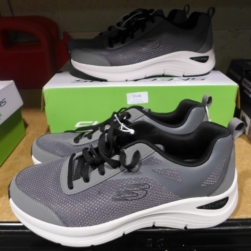 3146 - Two pairs of men's grey Skechers - Uk size 9 * This lot is subject to vat