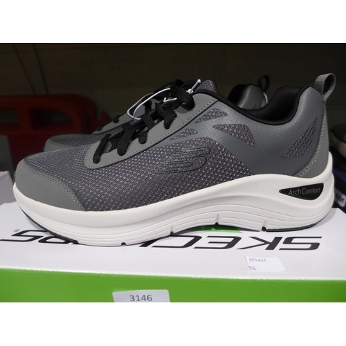 3146 - Two pairs of men's grey Skechers - Uk size 9 * This lot is subject to vat