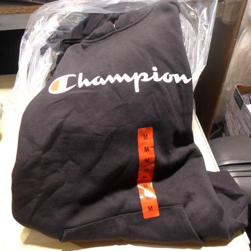 3171 - Quantity of men's black Champion hoodies - size M   * This lot is subject to vat