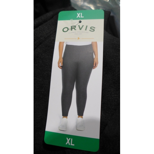 3202 - Assortment of women's leggings - various sizes, styles and colours. *This lot is subject to VAT