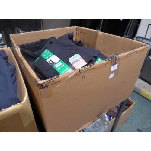 3213 - Quantity of men's black canvas fleece lined trousers - mixed size. * This lot is subject to VAT