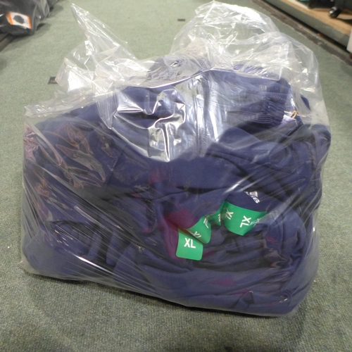 3222 - Quantity of men's navy Adidas track pants - mixed size. * This lot is subject to VAT