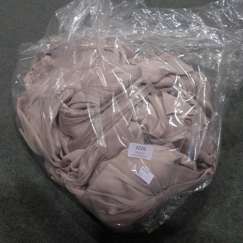 3226 - Quantity of ladies Hilary Radley beige blouses - mixed size. * This lot is subject to VAT