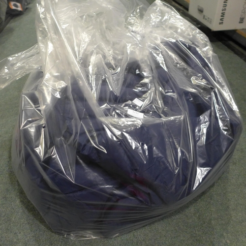 3231 - Quantity of mens 32c heat - navy jackets - mixed size.  * This lot is subject to VAT