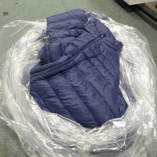 3231 - Quantity of mens 32c heat - navy jackets - mixed size.  * This lot is subject to VAT