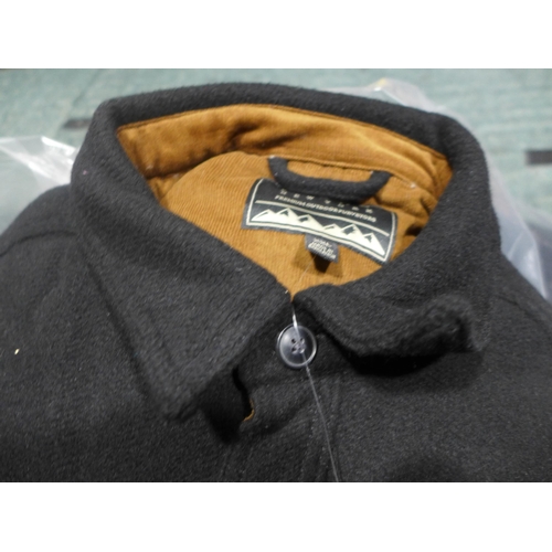 3235 - Quantity of men's Jach's  - black jackets - mainly size XXL. * This lot is subject to VAT