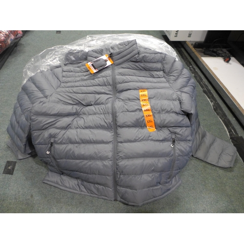 3241 - Quantity of mens grey 32 heat jackets - mainly size XXL. *This lot is subject to VAT