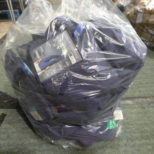 3257 - Quantity of men's navy trousers, mixed sizes *This lot is subject to VAT