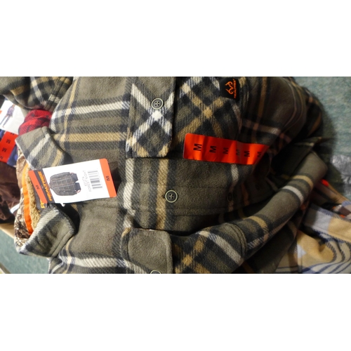 3264 - Assorted men's lumberjack style jackets, mixed sizes *This lot is subject to VAT