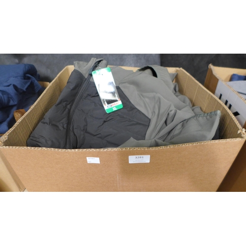 3281 - Quantity of mens 32 heat jackets - various sizes and colours. *This lot is subject to VAT