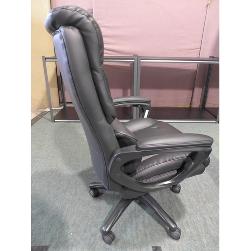 3372 - La-Z-Boy Air Exec Chair  Model 51537         , Original RRP £179.99 + VAT (317-443) *This lot is sub... 