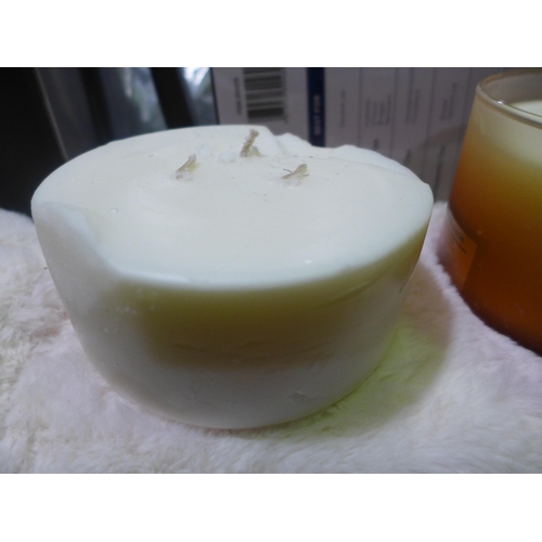 3396 - Ombre 3 Wick Candles, So Long Hot Water Bottle - 72Cm Long  2L (317-451,467) *This lot is subject to... 