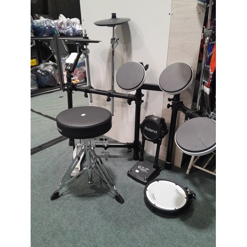 3183 - Roland Td-E1 Drum Kit with Stool (No Cables/No Leads)  , Original RRP £449.99 + VAT  (316-169) *This... 