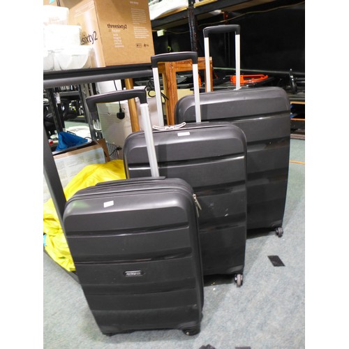 3170 - American Tourister - Bon Air Black Luggage 3pc Set, (damaged handle on small case) Original RRP £133... 