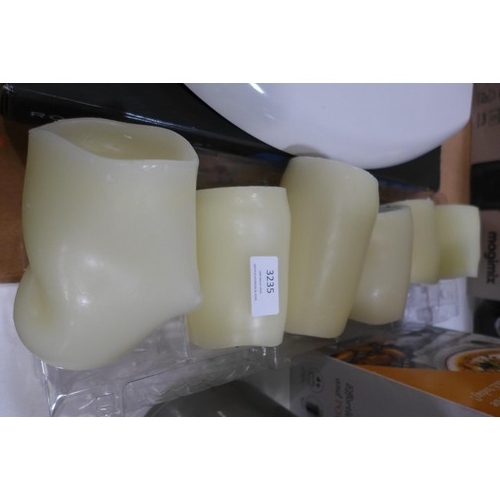 3099 - LED Colour Changing Candles With Remote - Damaged/Melted (316-25/909) *This lot is subject to VAT