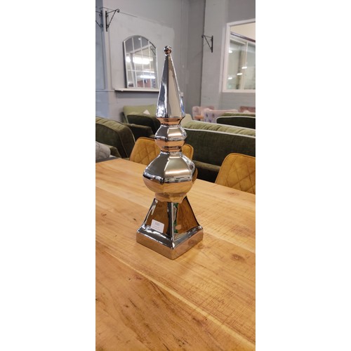 1321 - A Chrome ceramic standard finial ornament