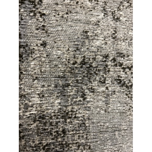 1369 - A grey ground contemporary patterned designer rug