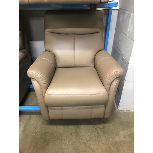 1414 - A Verona 'latte' leather three seater sofa and a pair of armchairs - RRP £3637  * this lot is subjec... 