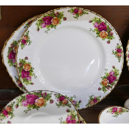 652 - Royal Albert Old Country Roses teaware, six setting, lacking two cups with large teapot and six soup... 