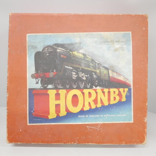 665 - A Hornby Trains O gauge tank passenger set No 41, boxed