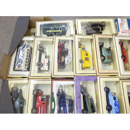 691 - A box of Days Gone and other similar advertising die-cast model vehicles, approximately 50, boxed