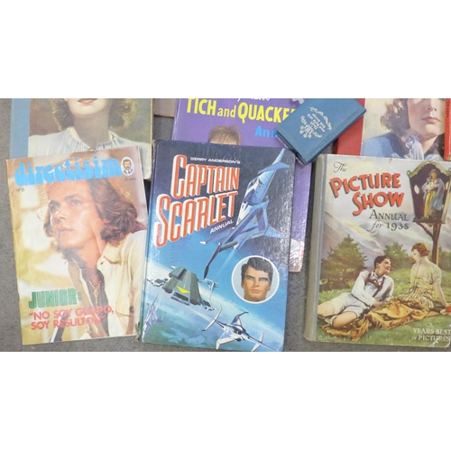 695 - Early-mid 20th Century children's annuals, three Pearsons magazines, Picturegoer Film annual 1960-1,... 