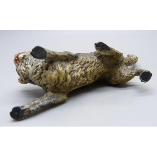 818 - A late 19th Century cold painted model of a Louis Wain style cat, 10.5cm